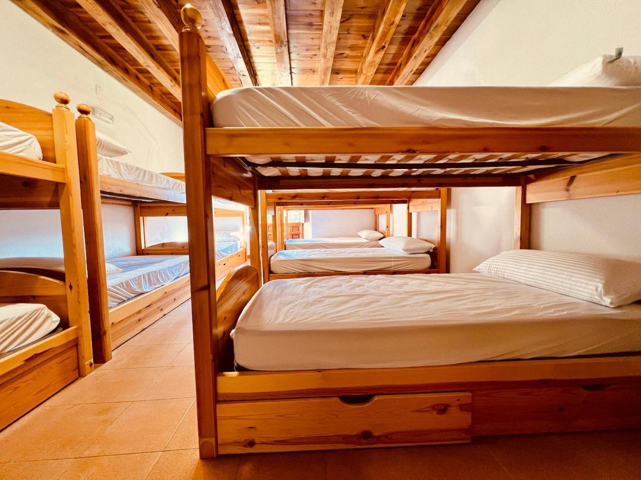 Albergue Pinares - La Casona De Revenga Regumiel de la Sierra Eksteriør bilde