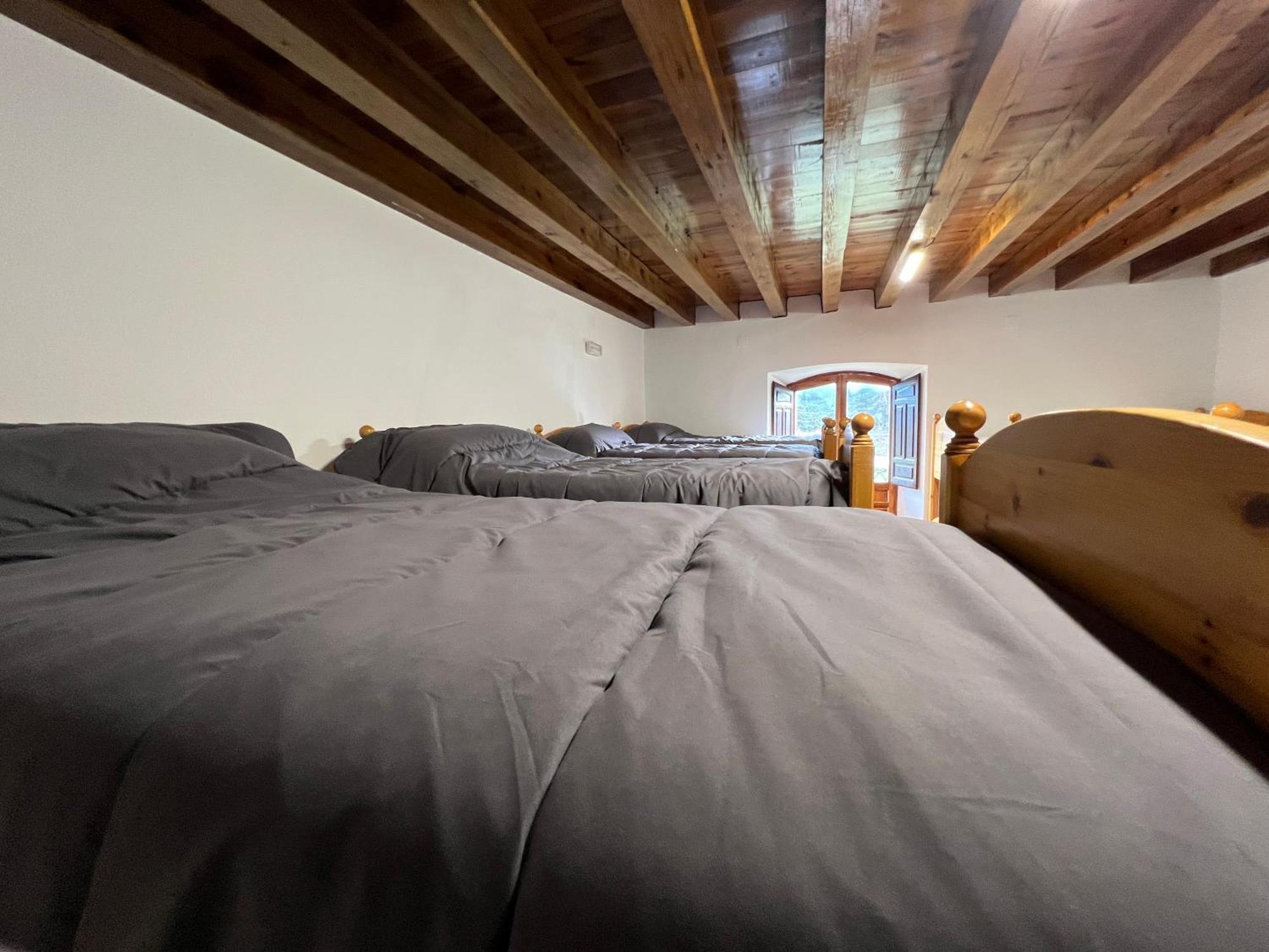 Albergue Pinares - La Casona De Revenga Regumiel de la Sierra Eksteriør bilde