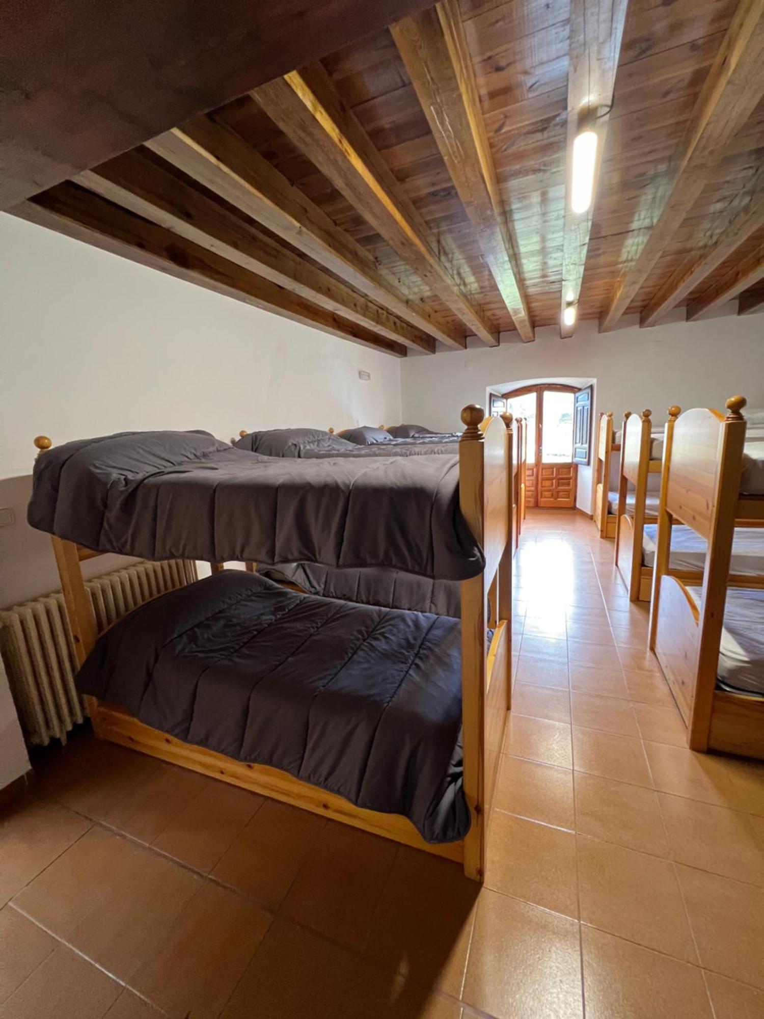Albergue Pinares - La Casona De Revenga Regumiel de la Sierra Eksteriør bilde