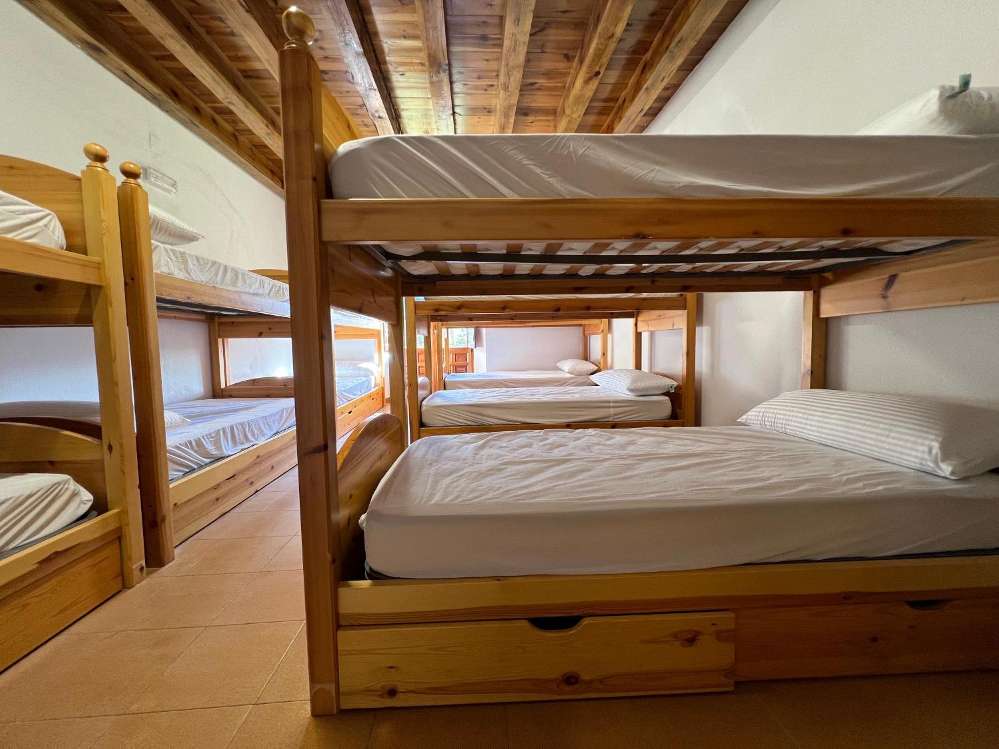 Albergue Pinares - La Casona De Revenga Regumiel de la Sierra Eksteriør bilde
